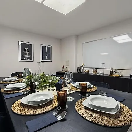 Event- & Komfortzone Fuer Gruppen In Apartment Stuttgart
