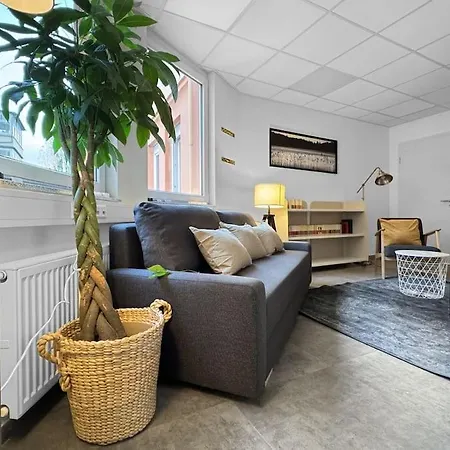 Event- & Komfortzone Fuer Gruppen In Apartment
